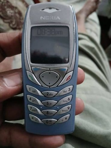 Nokia 6100