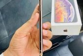 iPhone Xs Max Gold 256GB PTA Approved WhatsApp 0328. . 808. . 8238