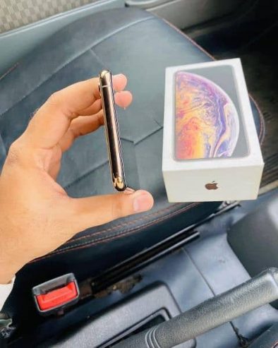 iPhone Xs Max Gold 256GB PTA Approved WhatsApp 0328. . 808. . 8238